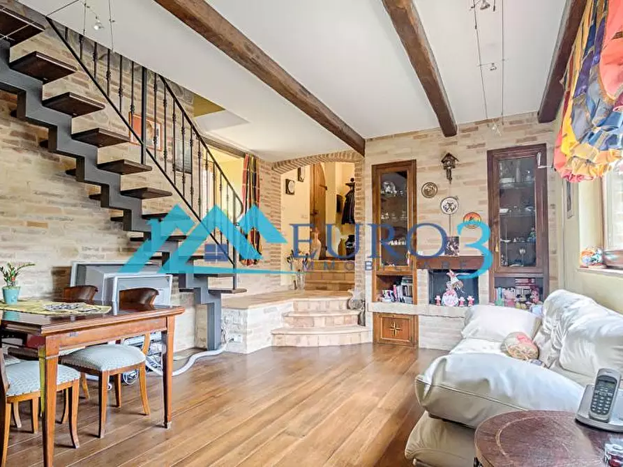 Immagine 21 di Immobile di prestigio in vendita  in VIA FRANCESCO GRIFONI 5 a Rapagnano