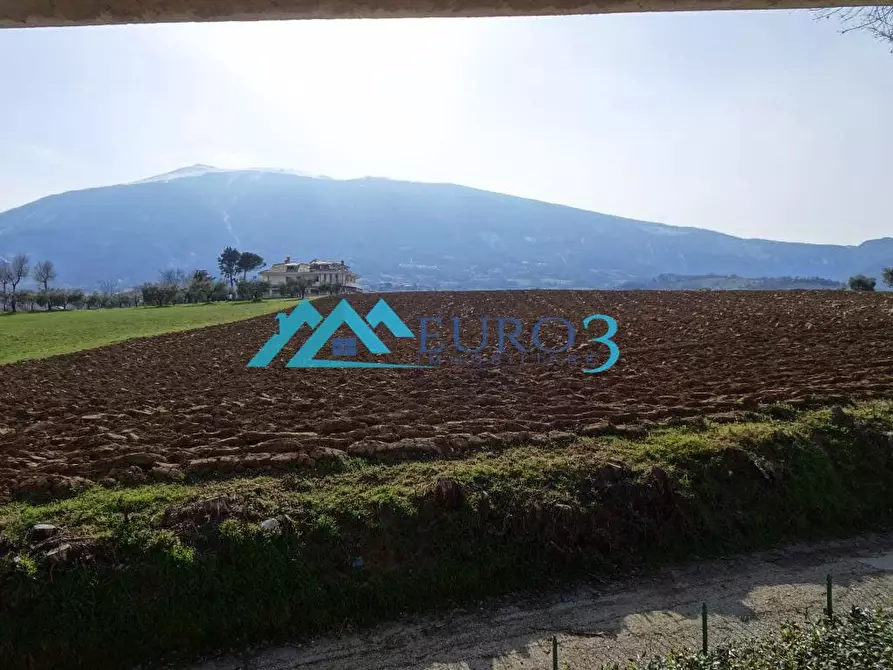 Immagine 4 di Rustico / casale in vendita  a Folignano