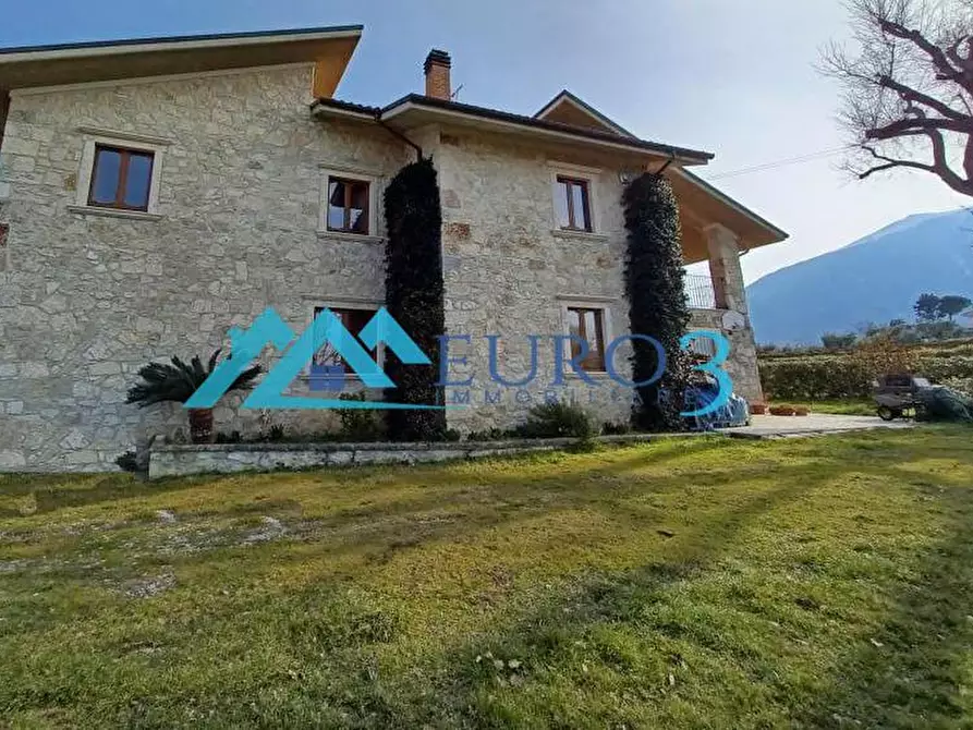 Immagine 16 di Rustico / casale in vendita  a Folignano