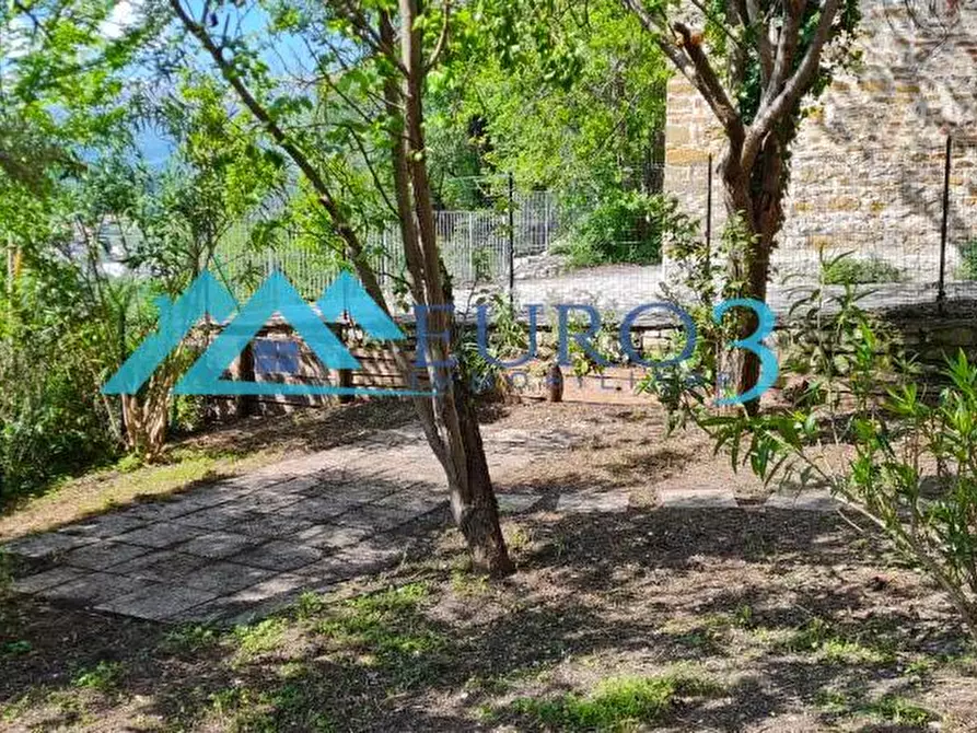 Immagine 16 di Immobile di prestigio in vendita  in DI FRONTE L'OSPEDALE a Amandola