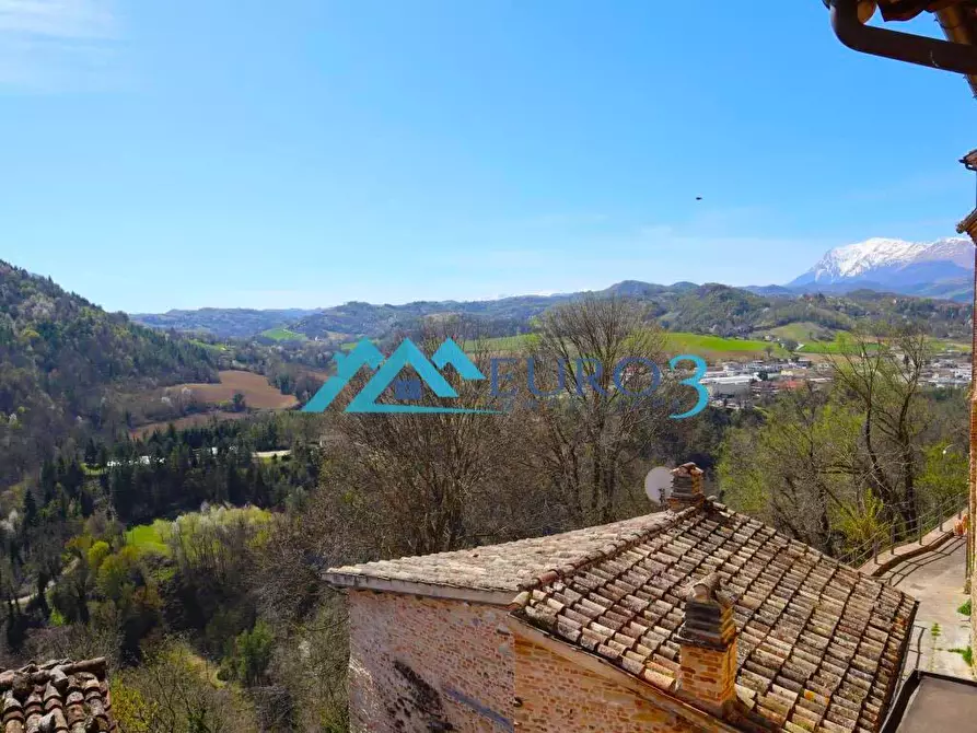 Immagine 17 di Immobile di prestigio in vendita  in DI FRONTE L'OSPEDALE a Amandola