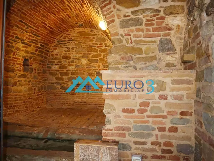 Immagine 19 di Immobile di prestigio in vendita  in DI FRONTE L'OSPEDALE a Amandola