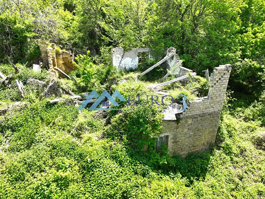 Immagine 3 di Rustico / casale in vendita  in LOCALITA' VILLA MARNACCHIA a Amandola