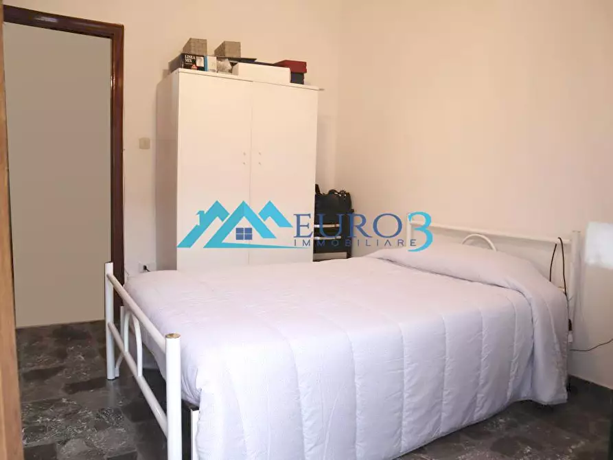 Immagine 3 di Appartamento in vendita  in STRADA STATALE PICENA N.78 a Roccafluvione