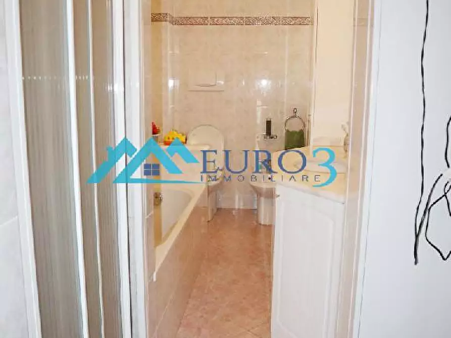 Immagine 7 di Appartamento in vendita  in STRADA STATALE PICENA N.78 a Roccafluvione