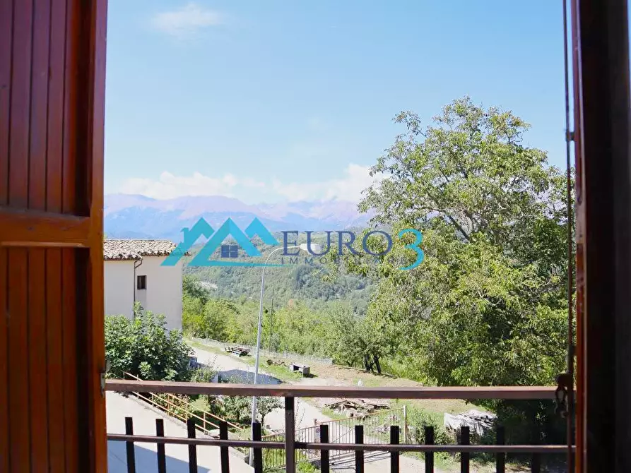 Immagine 9 di Terratetto in vendita  a Comunanza