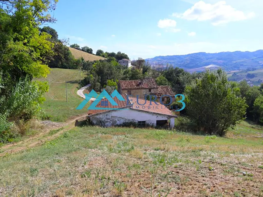 Immagine 4 di Rustico / casale in vendita  in CONTRADA COSTE a Montelparo