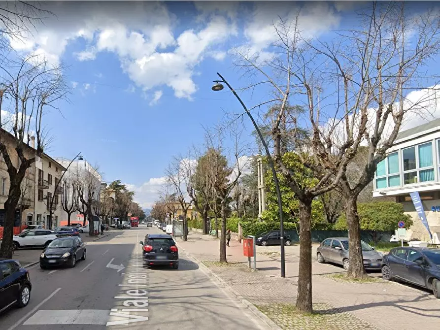 Immagine 1 di Locale commerciale in vendita  in VIALE INDIPENDENZA, 57 a Ascoli Piceno