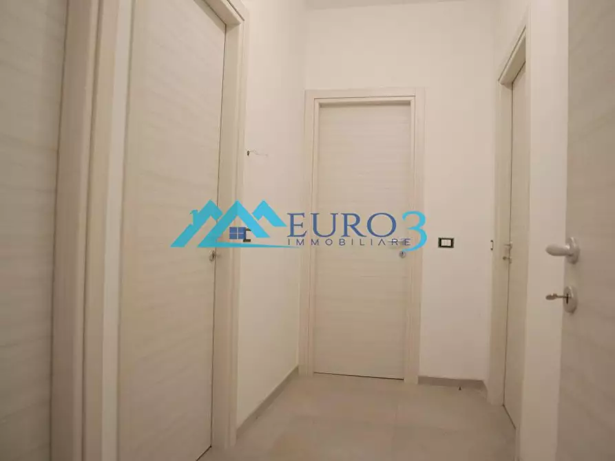 Immagine 18 di Villa in vendita  in VIA VIBRATA,16 a Nereto