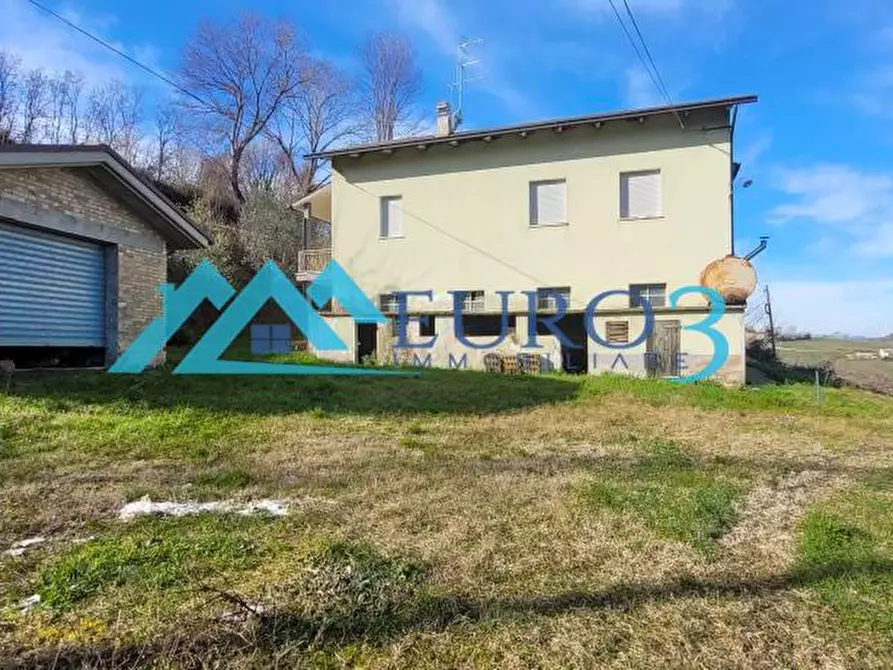 Immagine 1 di Casa indipendente in vendita  in CONTRADA CORTAGLIE a Montelparo