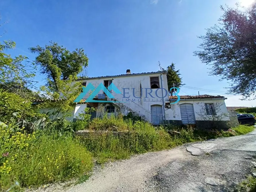 Immagine 1 di Casa indipendente in vendita  in VIA CAPODIMONTE SNC a Bellante