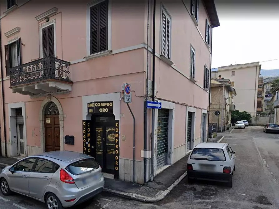 Immagine 1 di Locale commerciale in vendita  in VIA ERASMO MARI a Ascoli Piceno
