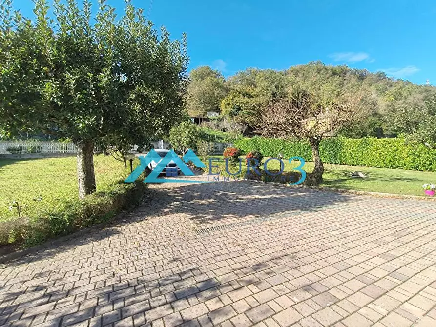 Immagine 3 di Casa indipendente in vendita  in STRADA SALARE a Roccafluvione