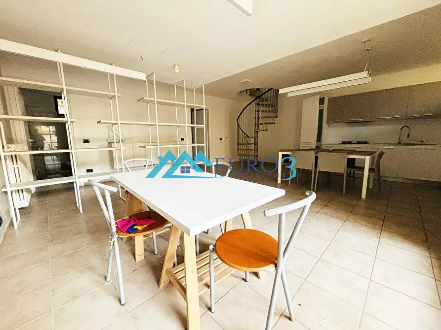 Immagine 4 di Appartamento in vendita  in CONTRADA PARIGNANO 8 a Nereto