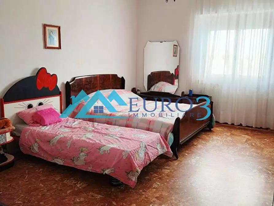 Immagine 2 di Appartamento in vendita  a Castignano