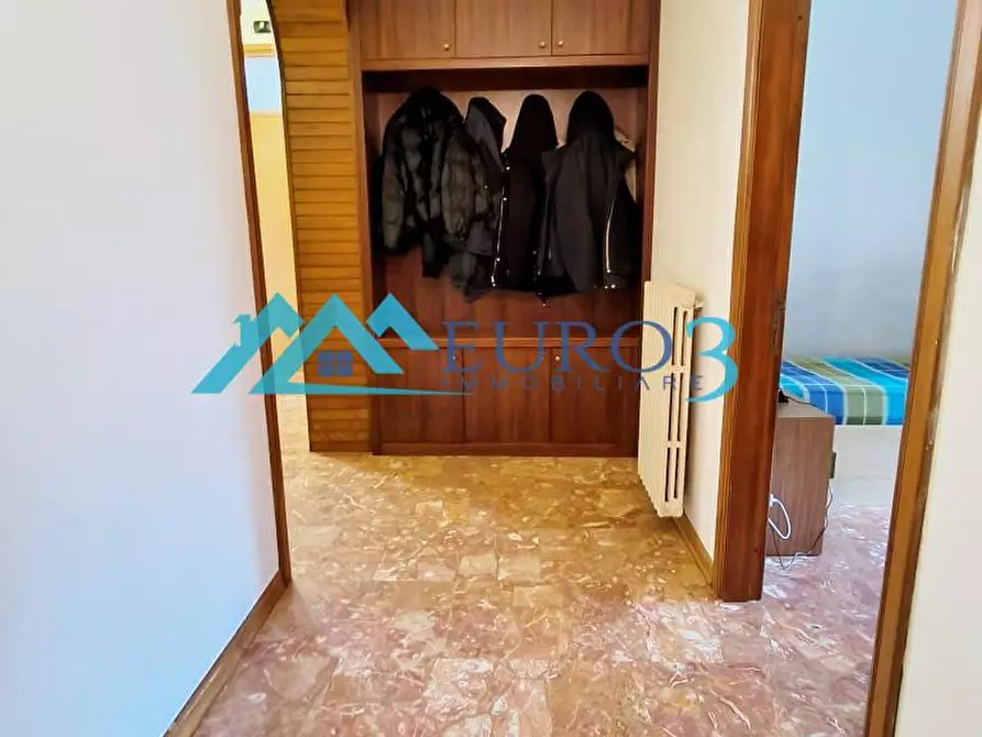 Immagine 4 di Appartamento in vendita  a Castignano