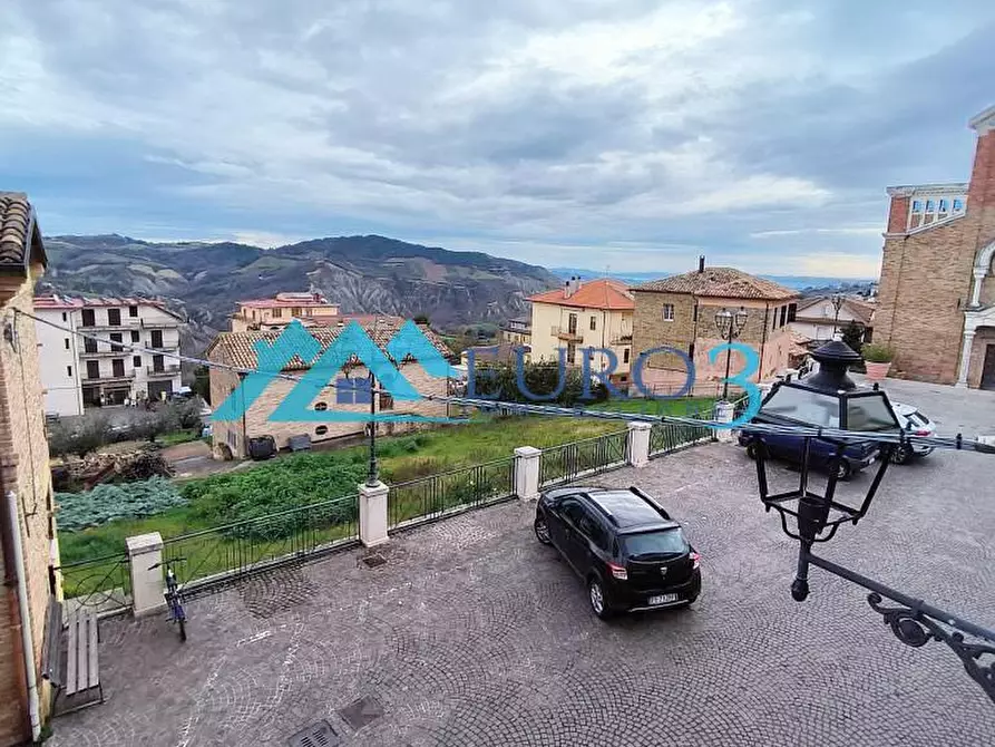 Immagine 14 di Appartamento in vendita  a Castignano