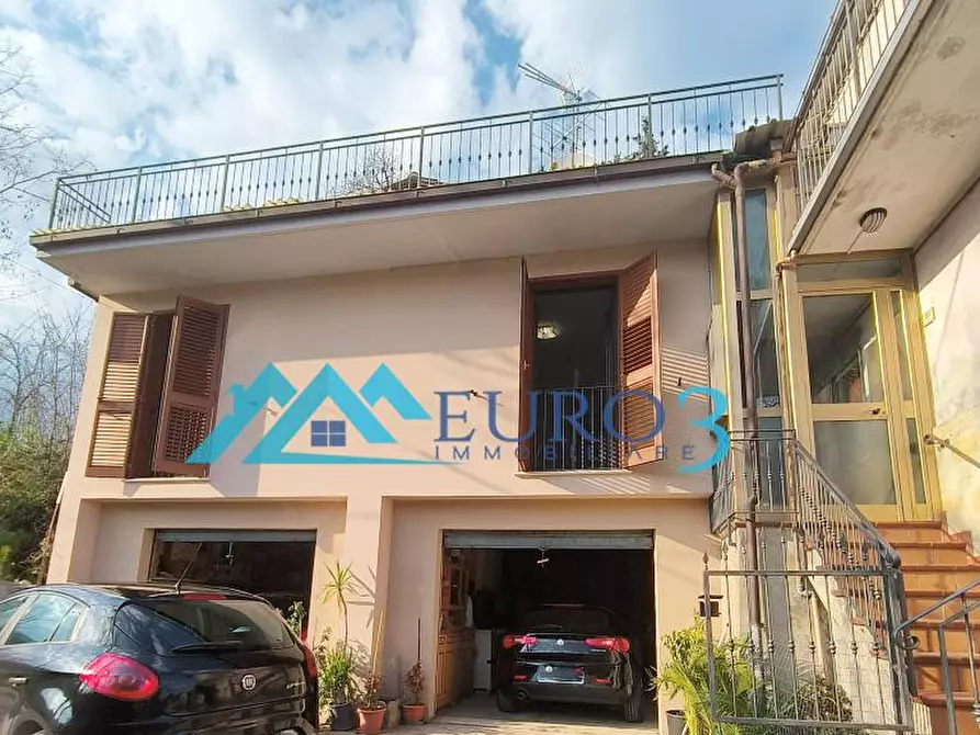 Immagine 1 di Appartamento in vendita  in STRADA CASACAGNANO a Roccafluvione