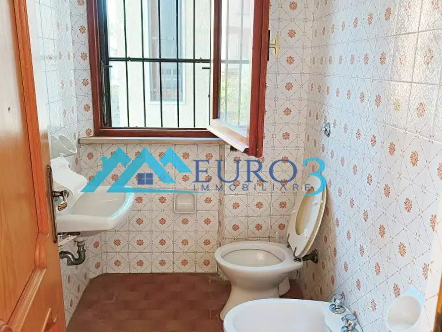 Immagine 5 di Locale commerciale in affitto  in VIA LOMBARDIA a Maltignano