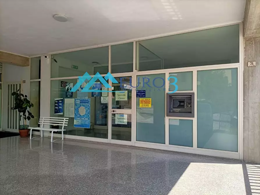 Immagine 2 di Locale commerciale in vendita  in RIPABERARDA a Castignano