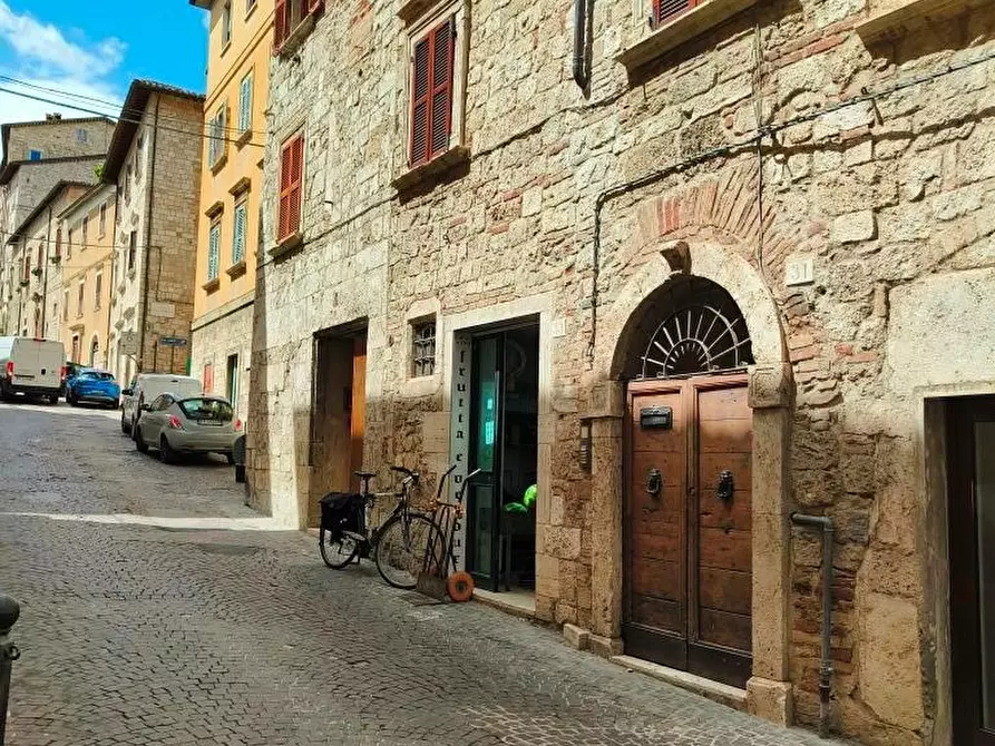 Immagine 6 di Locale commerciale in vendita  in VIA PRETORIANA a Ascoli Piceno