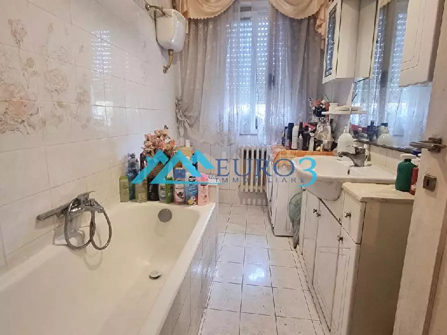 Immagine 7 di Appartamento in vendita  in VIA INDIPENDENZA a San Benedetto Del Tronto