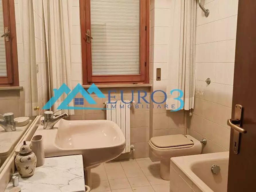 Immagine 13 di Appartamento in vendita  in VIALE DEI PLATANI,40 a Ascoli Piceno