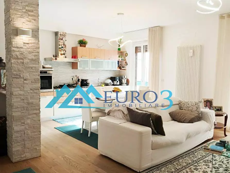 Immagine 21 di Appartamento in vendita  in VIA AUGUSTO MURRI,62 a San Benedetto Del Tronto