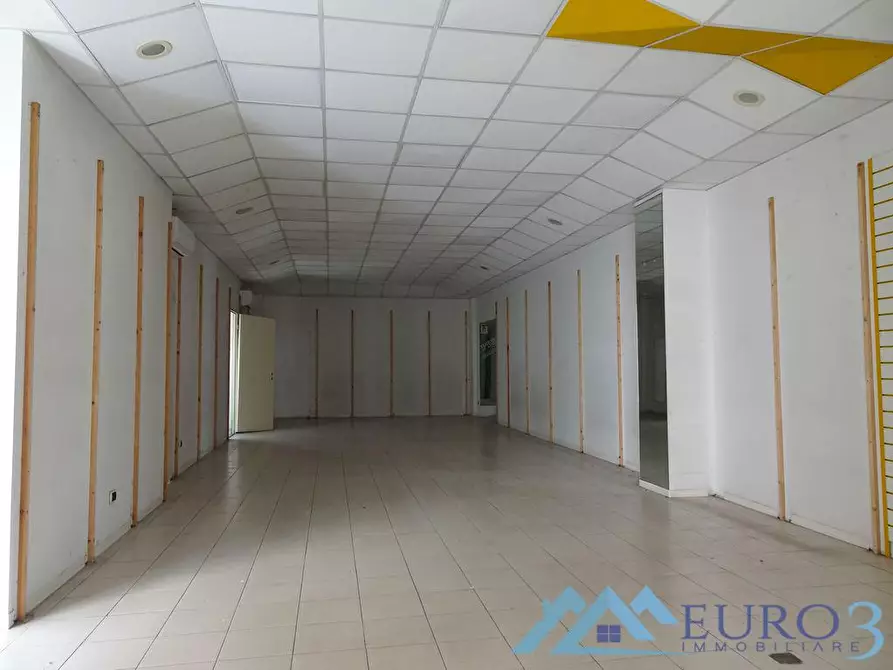 Immagine 2 di Locale commerciale in affitto  in CORSO MAZZINI, 117 a Ascoli Piceno