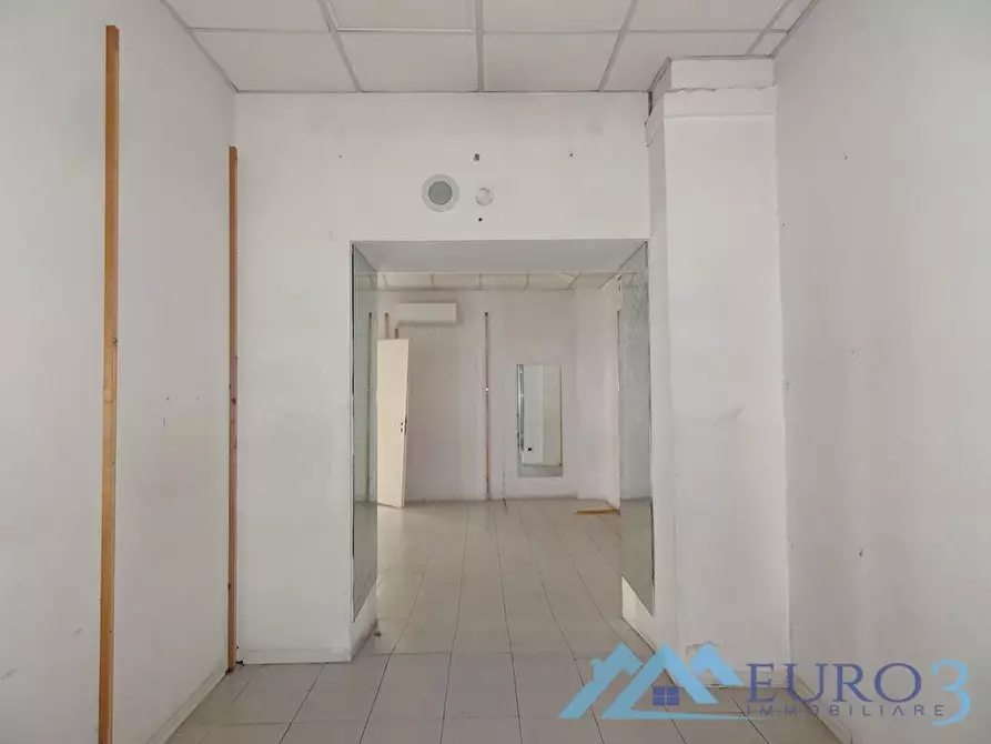 Immagine 4 di Locale commerciale in affitto  in CORSO MAZZINI, 117 a Ascoli Piceno