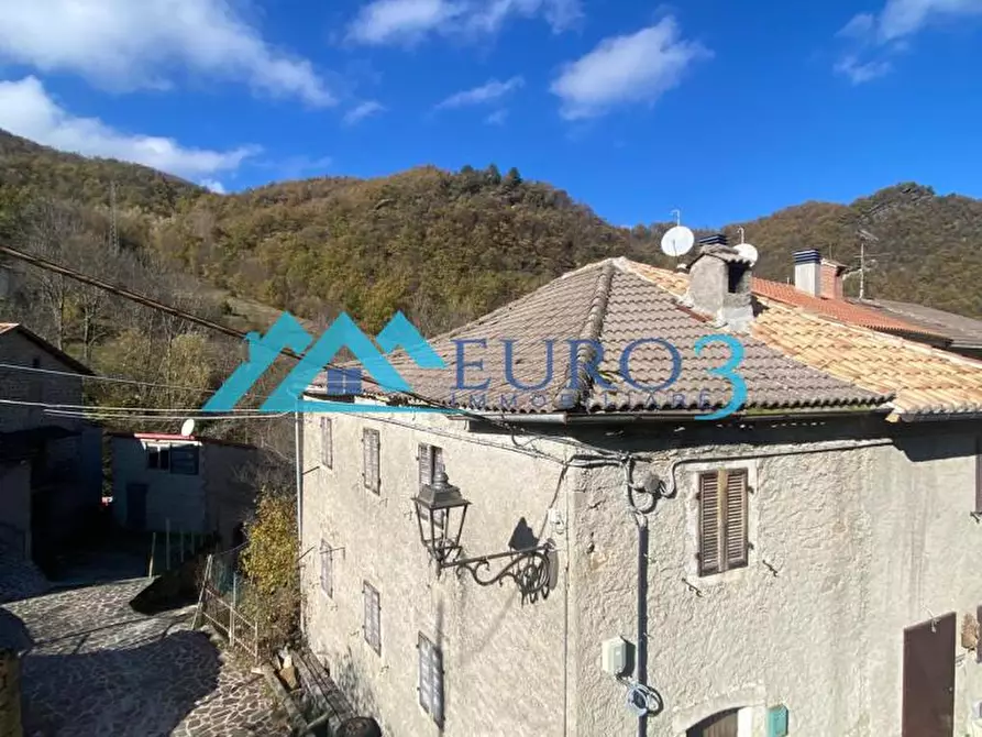 Immagine 7 di Terratetto in vendita  in FRAZIONE MIGLIARELLI a Montegallo