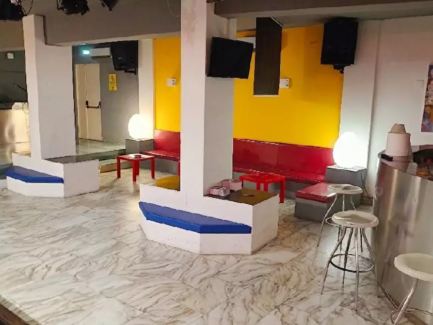Immagine 5 di Locale commerciale in vendita  in VIA DEL TRIVIO N.1 a Ascoli Piceno
