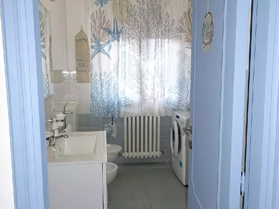 Immagine 4 di Appartamento in vendita  in VIA VOLTA ATTORNI a San Benedetto Del Tronto