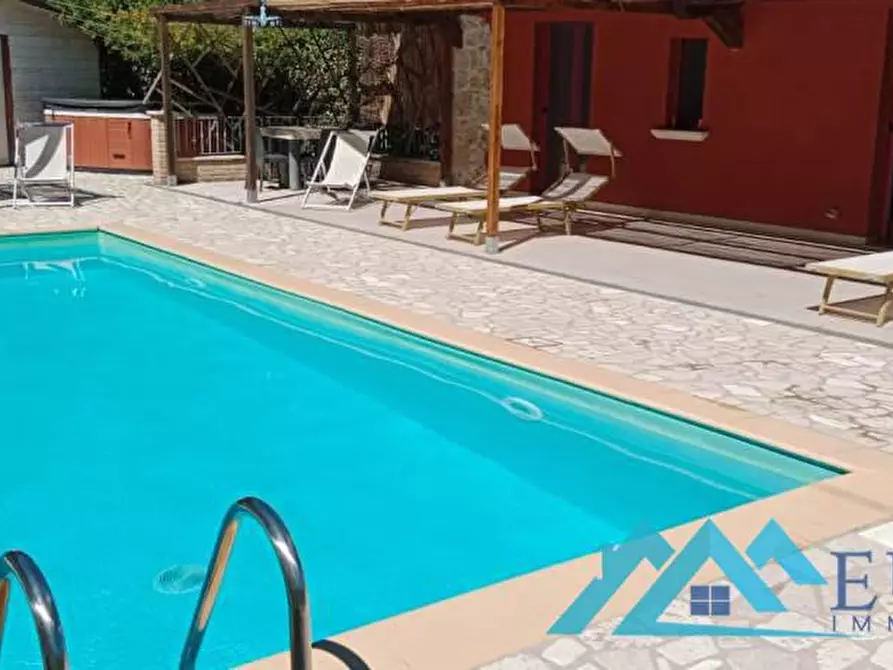 Immagine 2 di Rustico / casale in vendita  in FRAZIONE CASTEL TROSINO N. 9  a Ascoli Piceno