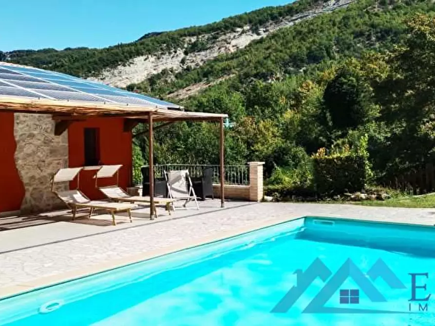 Immagine 12 di Rustico / casale in vendita  in FRAZIONE CASTEL TROSINO N. 9  a Ascoli Piceno