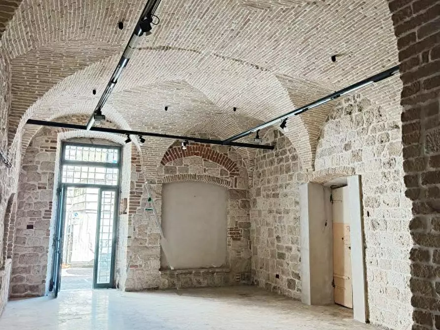 Immagine 8 di Locale commerciale in affitto  in CORSO GIUSEPPE MAZZINI a Ascoli Piceno