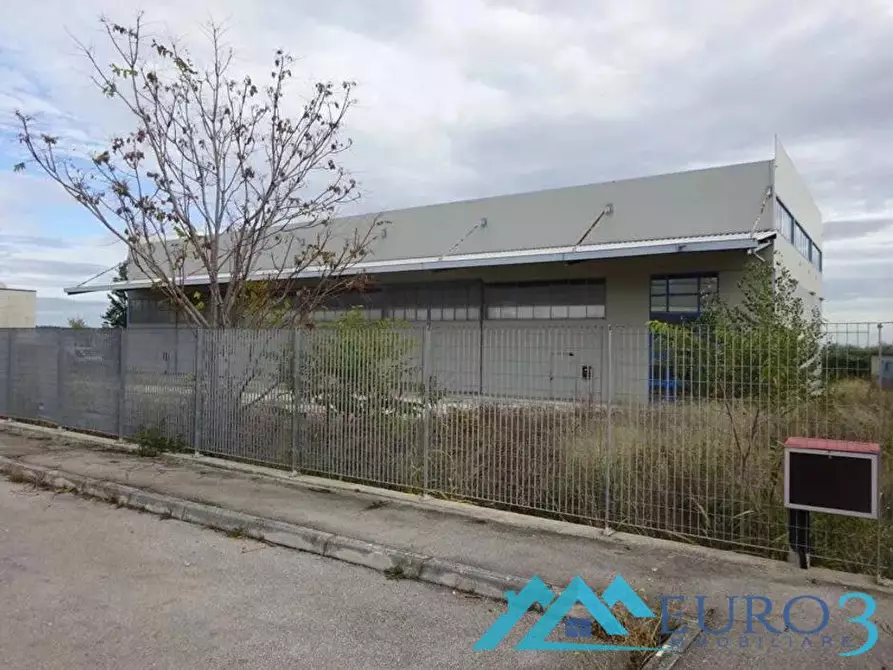 Immagine 1 di Capannone industriale in vendita  in C.DA CESURA a Abbateggio