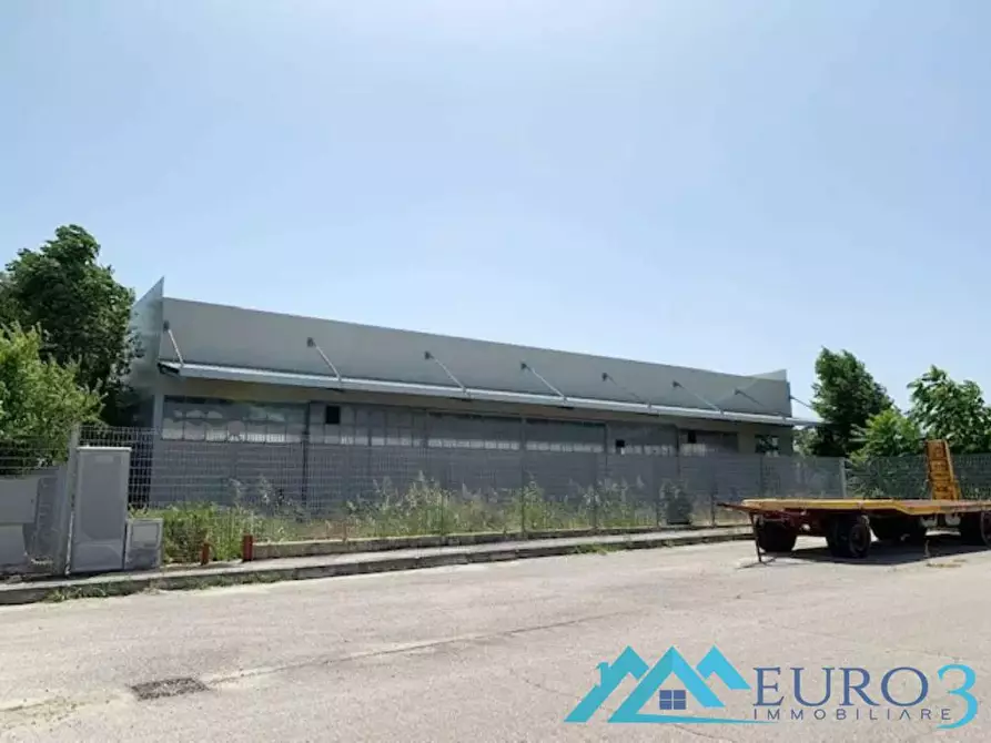 Immagine 9 di Capannone industriale in vendita  in C.DA CESURA a Abbateggio