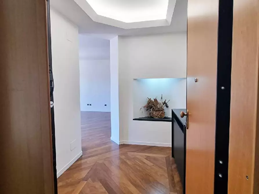 Immagine 8 di Appartamento in vendita  in VIA PIEMONTE a San Benedetto Del Tronto