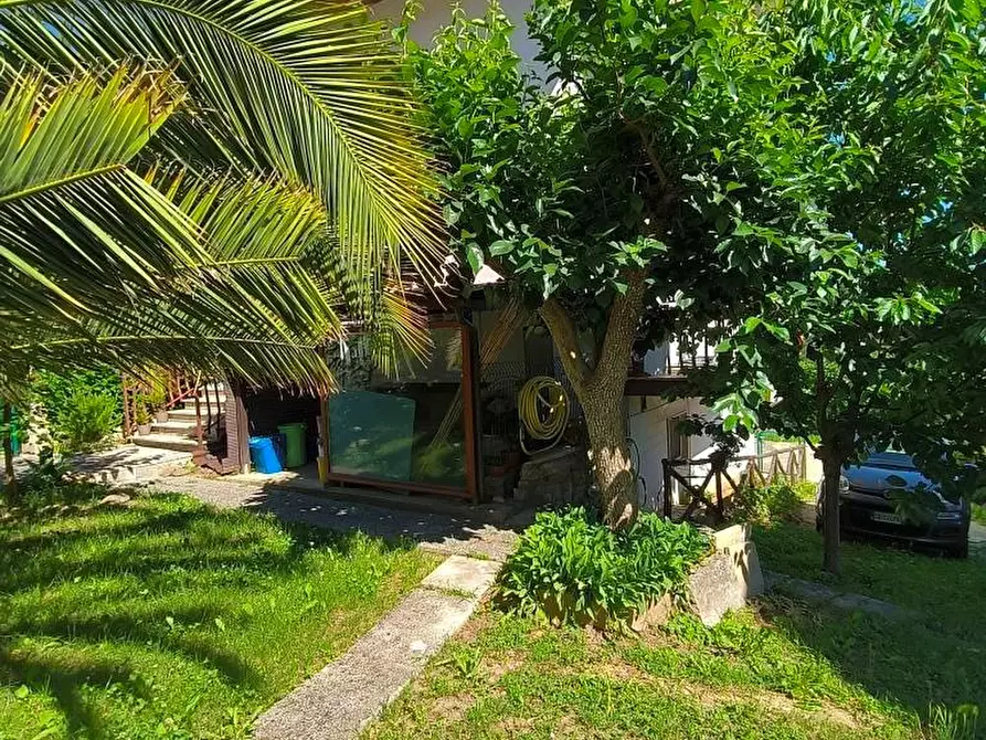 Immagine 1 di Villetta a schiera in vendita  a Folignano