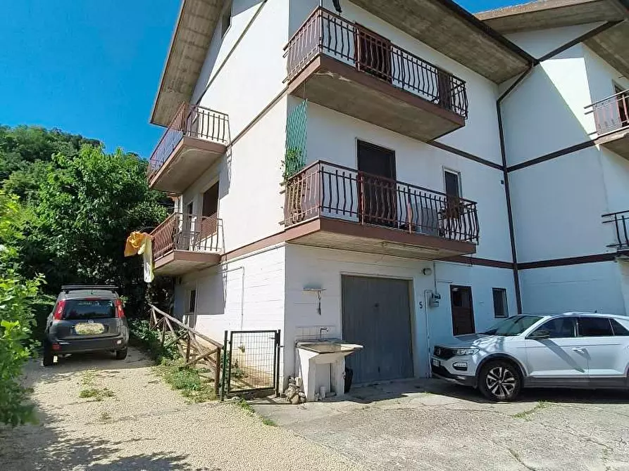 Immagine 18 di Villetta a schiera in vendita  a Folignano
