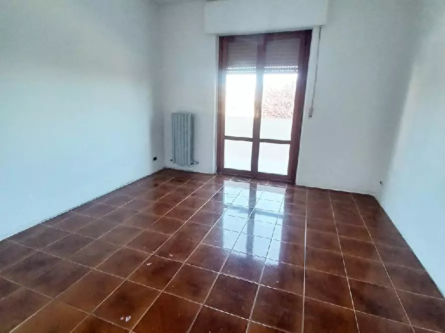 Immagine 3 di Appartamento in vendita  a Colli Del Tronto