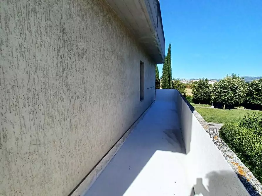 Immagine 4 di Appartamento in vendita  a Colli Del Tronto