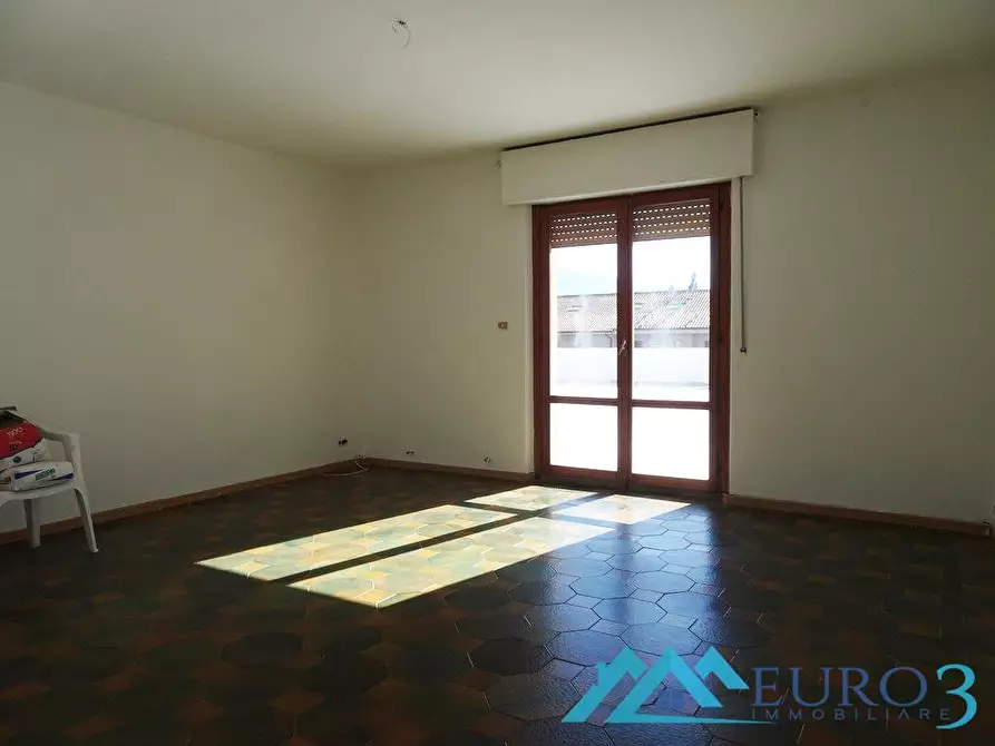 Immagine 9 di Appartamento in vendita  a Colli Del Tronto