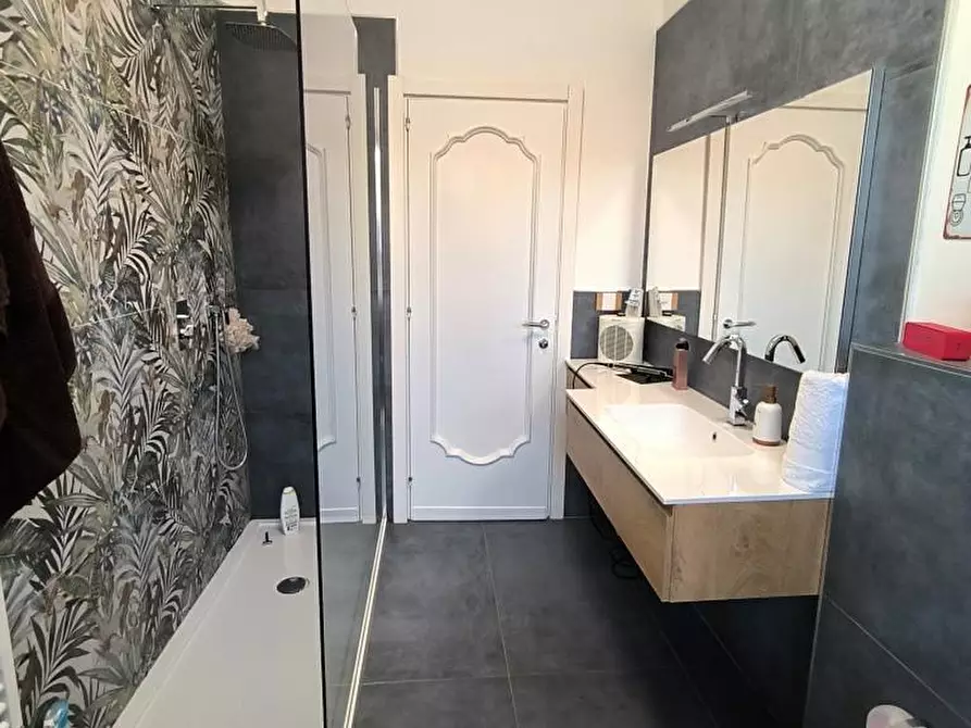 Immagine 7 di Appartamento in vendita  in VIA NINO BIXIO 28 a Castel Di Lama