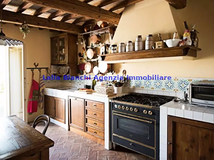 Immagine 7 di Rustico / casale in vendita  in STRADA DI SAN DONATO, 50 a Pesaro