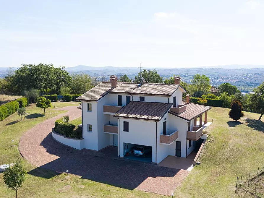 Immagine 3 di Villa in vendita  in VIA CA BACCHINO a San Clemente