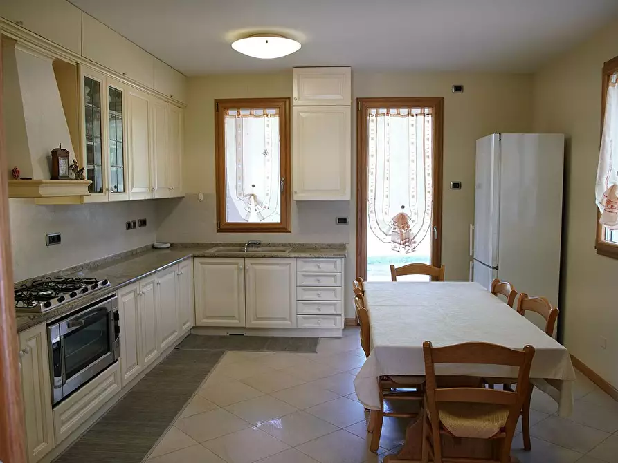 Immagine 11 di Villa in vendita  in VIA CA BACCHINO a San Clemente