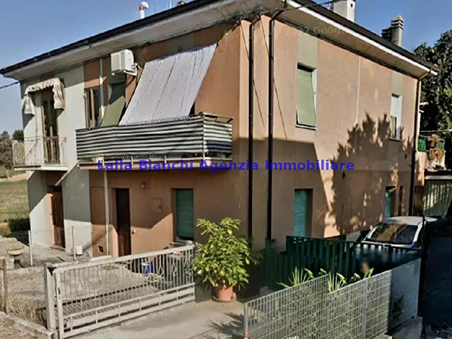 Immagine 1 di Villetta a schiera in vendita  in STRADA DEL MONTEFELTRO, 18 a Pesaro