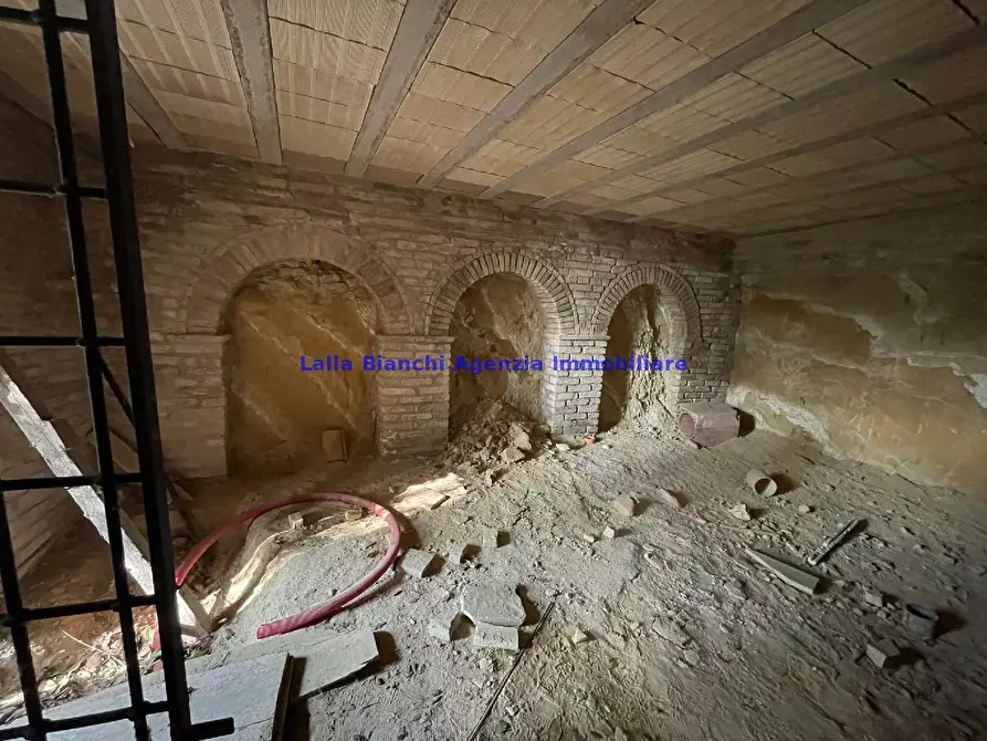 Immagine 2 di Rustico / casale in vendita  in STRADA FERRIERA  a Pesaro